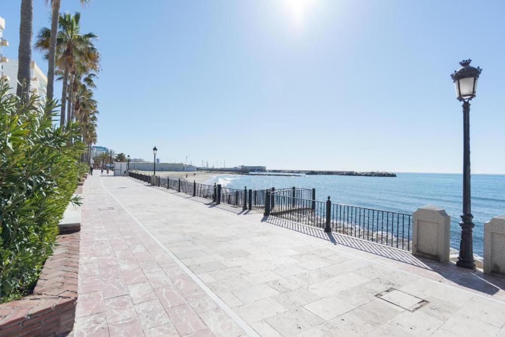 In Front Of Sea & Center Apartment Marbella Bagian luar foto