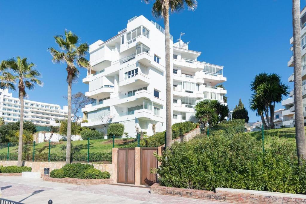 In Front Of Sea & Center Apartment Marbella Bagian luar foto